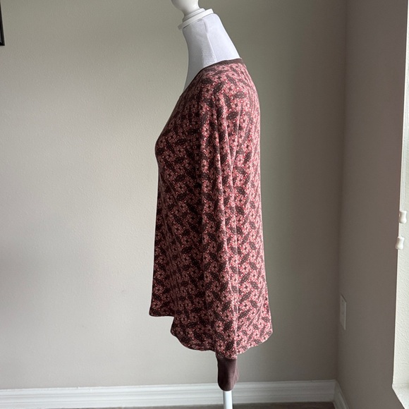 Cabela’s women’s longsleeve thermal shirt - Picture 3 of 6